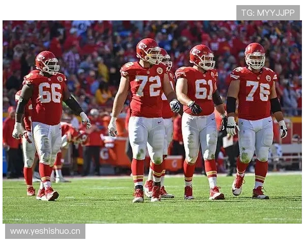 希尔无球跑动效率提升，改变锋线进攻结构