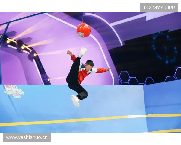 邢傲伟退役后住进大别墅，每天五点起床练腹肌，老婆说他比当运动员时还疯